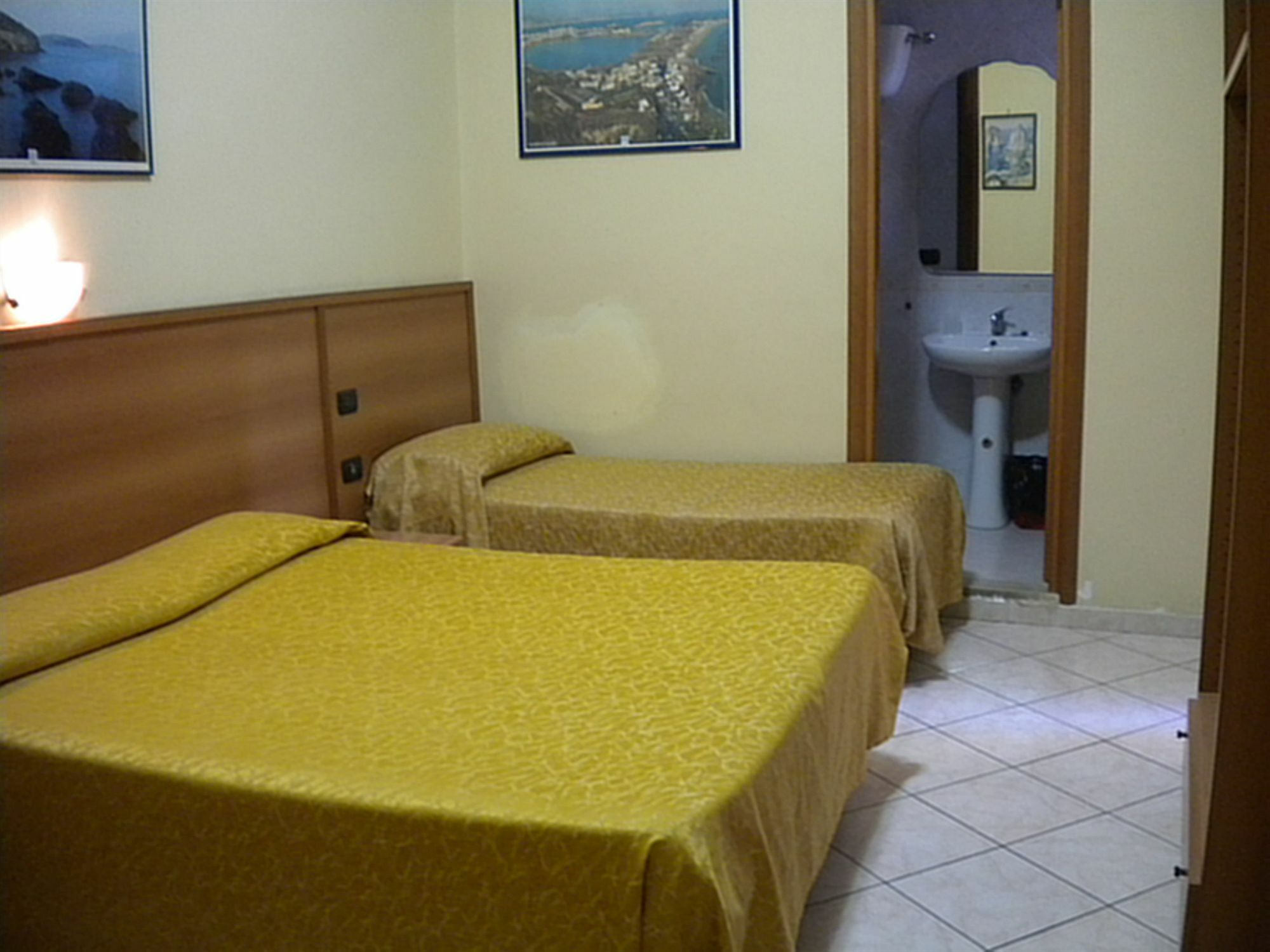 Hotel Casanova Napoli Esterno foto
